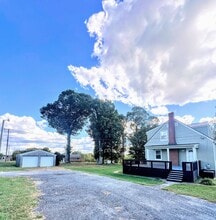 116 Daniels Dr in Madison Heights, VA - Building Photo - Building Photo