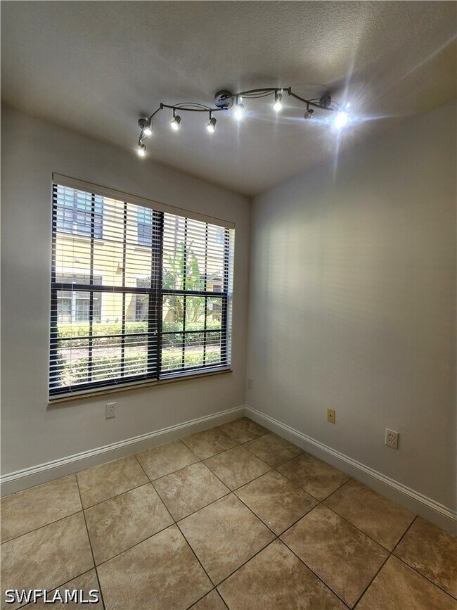 1256 Carpazi Ct