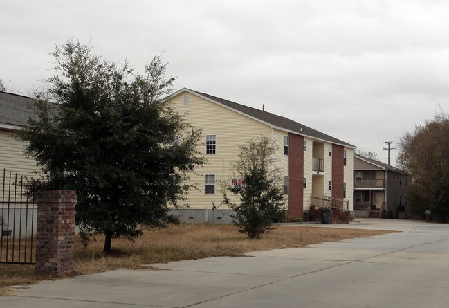 1805 English St in North Charleston, SC - Building Photo - Building Photo