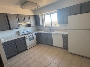 6987 Mendon Ln in Las Vegas, NV - Building Photo - Building Photo