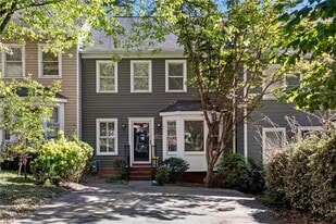 1427 Old Virginia Ct SE in Marietta, GA - Building Photo