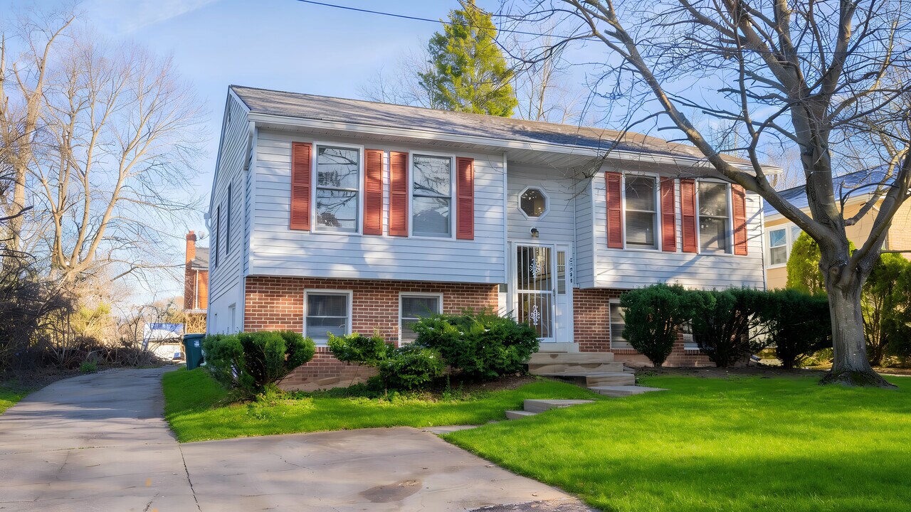 8729 36th Ave in College Park, MD - Building Photo