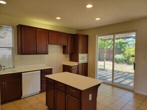 361 Unity Cir in Sacramento, CA - Building Photo - Building Photo