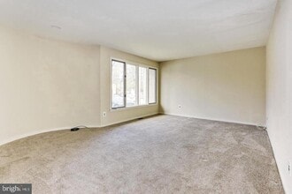 215 Keats Ct in Gloucester Township, NJ - Building Photo - Building Photo