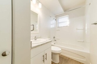 Alexandria Apartments in Edmonton, AB - Building Photo - Building Photo