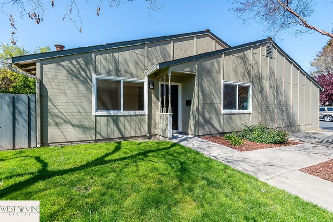 property at 4726 Strawberry Ln