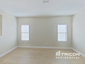 10117 W Luxton Ln in Tolleson, AZ - Building Photo - Building Photo