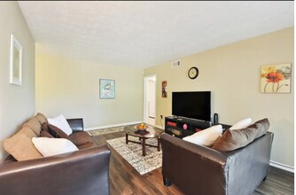 144 Scandia Cir in Athens, GA - Building Photo - Building Photo