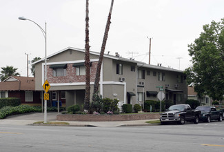 1020 N Mariposa St in Burbank, CA - Building Photo - Building Photo