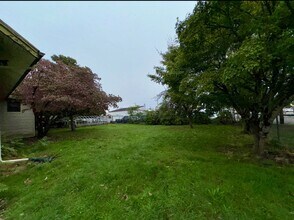 8105 SE Alder St in Portland, OR - Building Photo - Building Photo