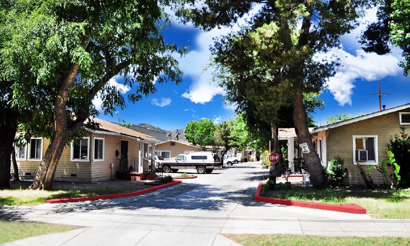 1013 S Columbus Ave in Glendale, CA - Building Photo