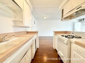 7171 Lexington Ave, Unit 9 in West Hollywood, CA - Building Photo - Building Photo