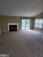 218 Fernwood Pl in Warrenton, VA - Building Photo - Building Photo