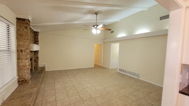 1105 Genoa Ave in Lubbock, TX - Building Photo - Building Photo