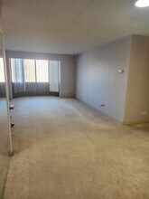 606 E Woodland Park Ave in Chicago, IL - Building Photo - Building Photo