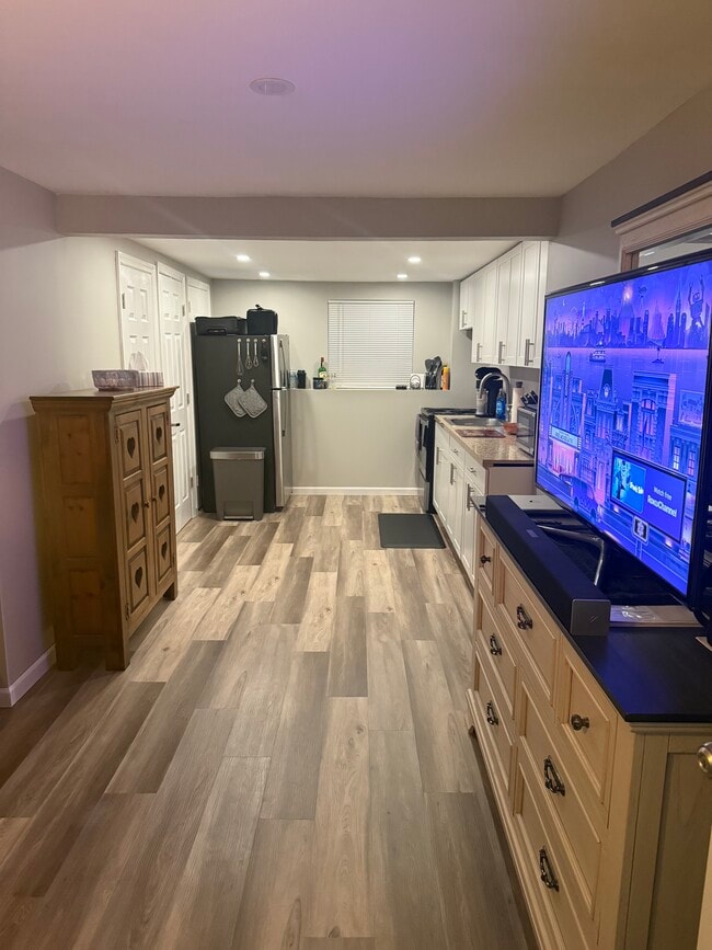 236 Long Island Ave, Unit Studio in Holtsville, NY - Building Photo - Building Photo