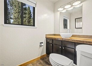 821 Oriole Way in Incline Village, NV - Building Photo - Building Photo