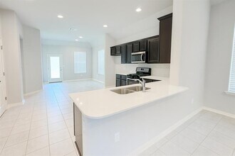 913 Centerra Hills Cir in Round Rock, TX - Building Photo - Building Photo