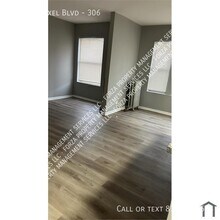 4504 S Drexel Blvd-Unit -306 in Chicago, IL - Building Photo - Building Photo