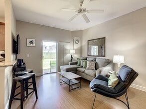 3010 Calabria Ave in Davenport, FL - Building Photo - Building Photo