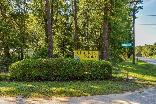 108 Tubbs Ln in Freeport, FL - Building Photo - Building Photo