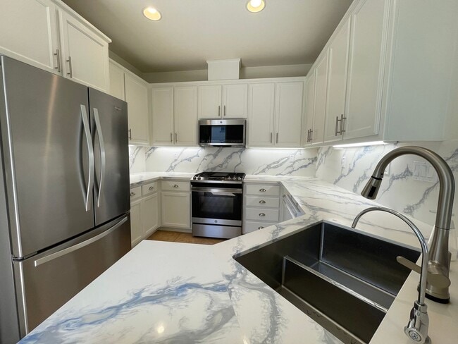 11740 Village Pond Way in Rancho Cordova, CA - Building Photo - Building Photo