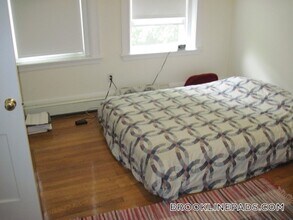 19 Fairbanks St, Unit 23 in Brookline, MA - Foto de edificio - Building Photo