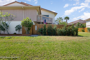 200 S Banana River Blvd in Cocoa Beach, FL - Building Photo