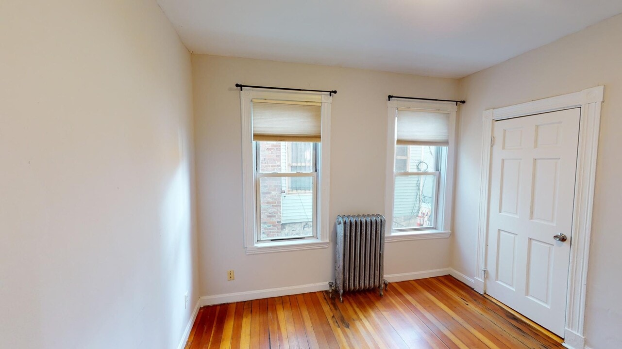 692 Columbia Rd, Unit 1 in Boston, MA - Building Photo