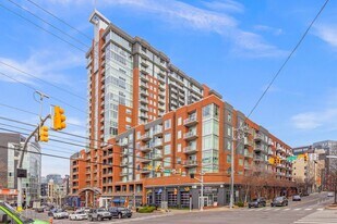 600 12th Ave S in Nashville, TN - Building Photo