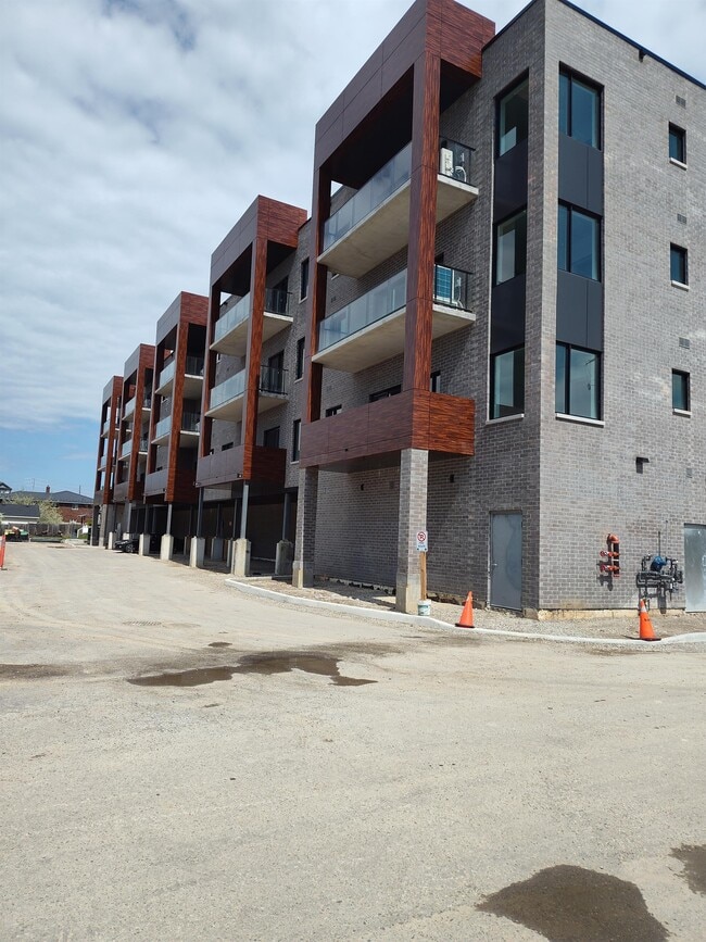 property at 406 Dundas St S