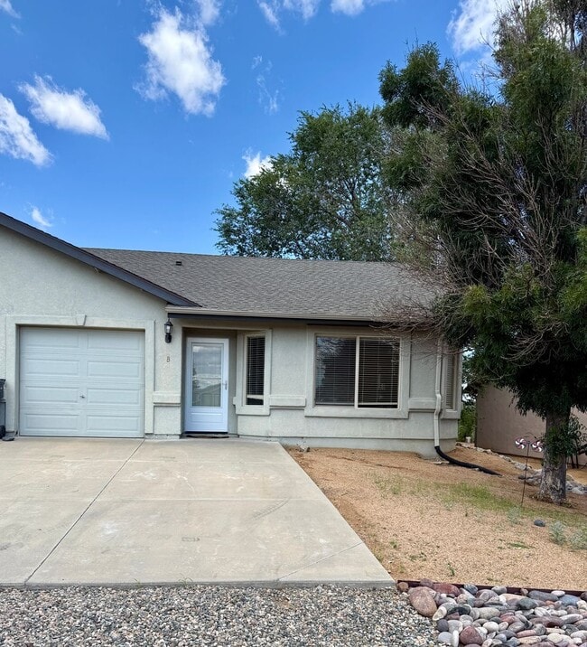 property at 7400 E Horseshoe Ln