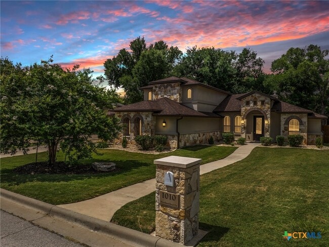 property at 1010 Woodland Bend Cir