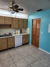 1303 Peppertree Trl, Unit Peppertree Trail in Fort Pierce, FL - Foto de edificio - Building Photo
