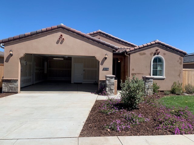 1227 Grand Meadow Way in Orcutt, CA - Foto de edificio