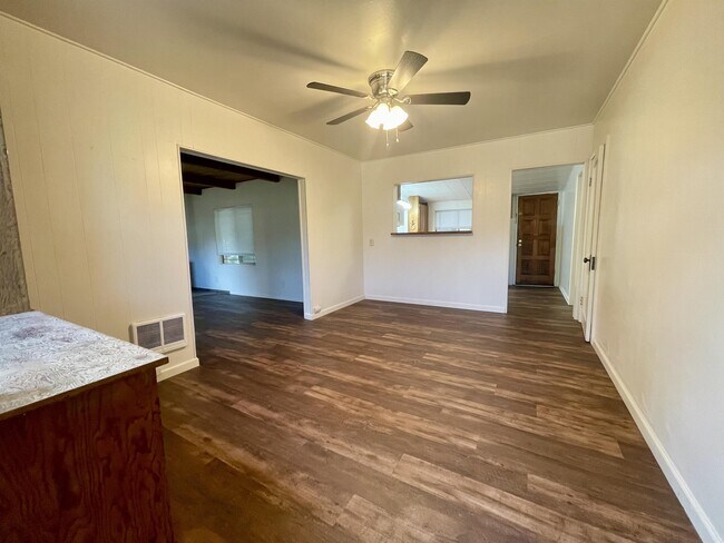 6721 Rhododendron Ave in Gleneden Beach, OR - Building Photo - Building Photo