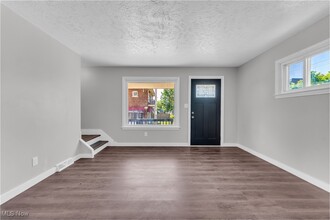 17308 Grovewood Ave in Cleveland, OH - Building Photo - Building Photo