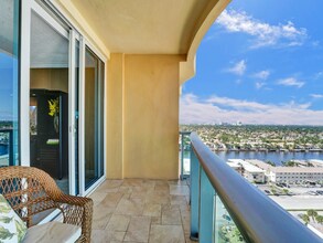 2501 S Ocean Dr in Hollywood, FL - Foto de edificio - Building Photo
