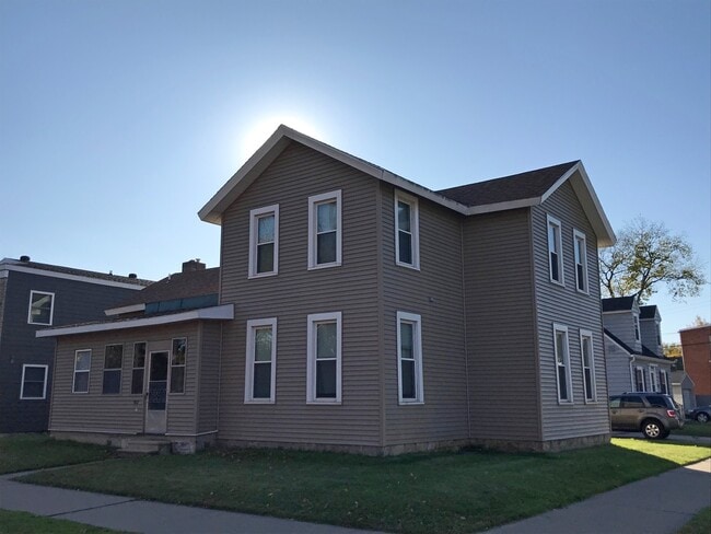 property at 902 8th St S