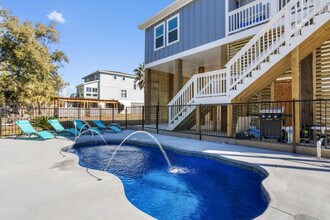 135 Brady Dr in Biloxi, MS - Building Photo - Building Photo