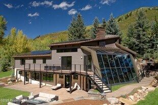 39 Roaring Fork Dr in Aspen, CO - Building Photo