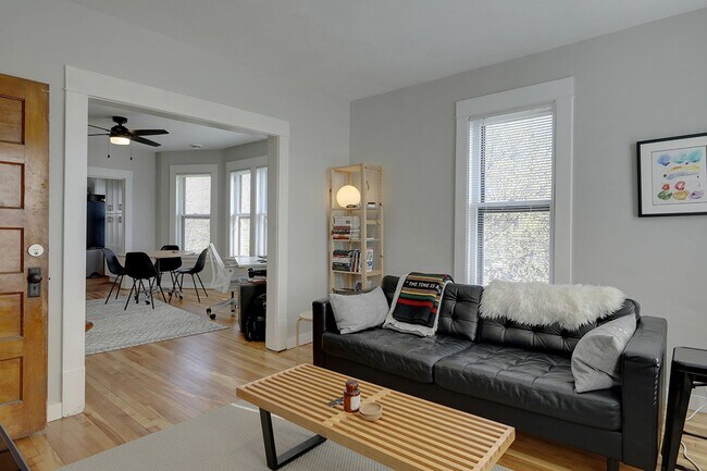 448 View St, Unit Unit 1 in St. Paul, MN - Building Photo - Building Photo