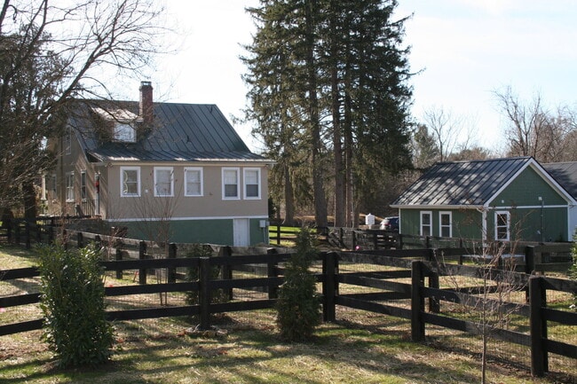 37152 Little River Tpke in Middleburg, VA - Building Photo - Building Photo