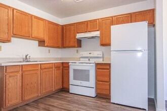 8448 E Lakeshore Dr in Prescott Valley, AZ - Building Photo - Building Photo