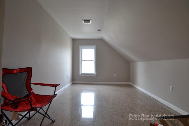 23 Allston St, Unit 2 in Boston, MA - Building Photo - Building Photo