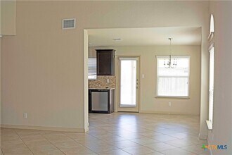 864 Foxfire Dr in New Braunfels, TX - Building Photo - Building Photo