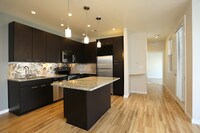 Building Photo - The Aster Conservatory Green Apartamentos in Denver, Colorado