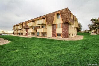 10211 Ura Ln in Thornton, CO - Building Photo - Building Photo