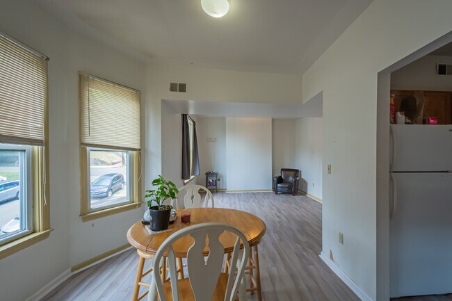 112 N Fairmount St in Pittsburgh, PA - Foto de edificio - Building Photo