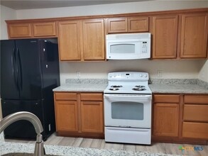 3413 Rob Roy St in Seguin, TX - Building Photo - Building Photo